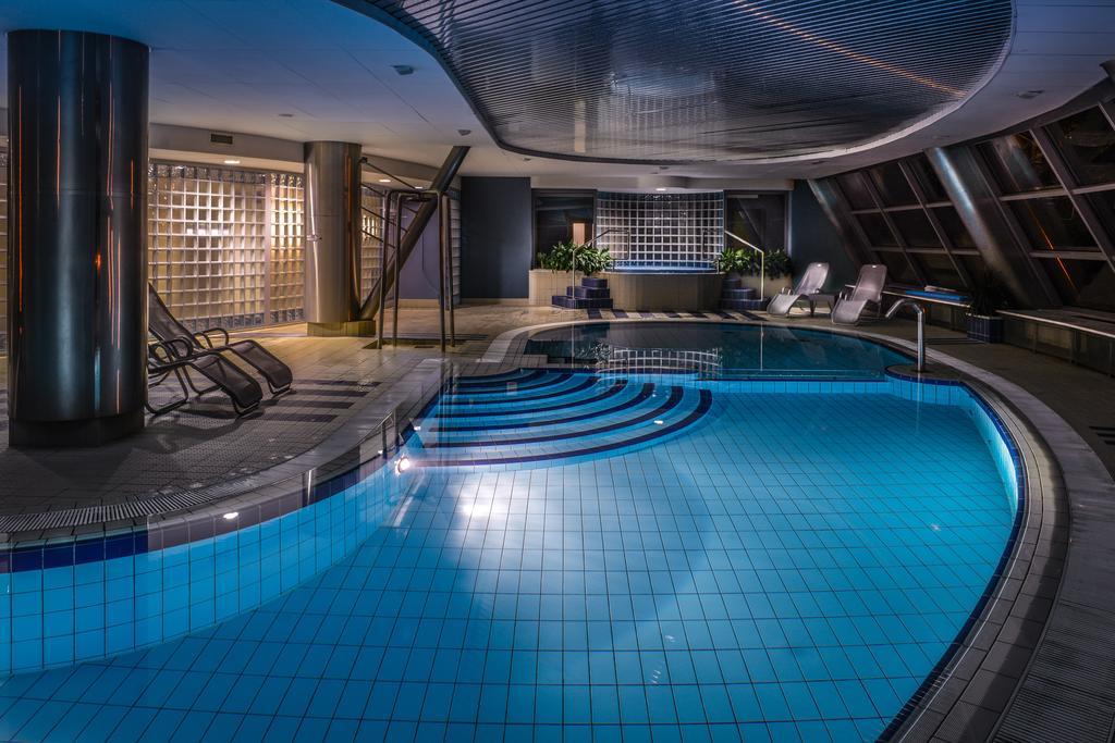 Hotel Belweder Ustron Dış mekan fotoğraf The pool at the Mandarin Oriental, Munich