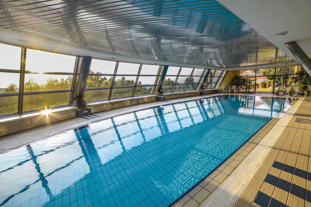Hotel Belweder Ustron Dış mekan fotoğraf The swimming pool