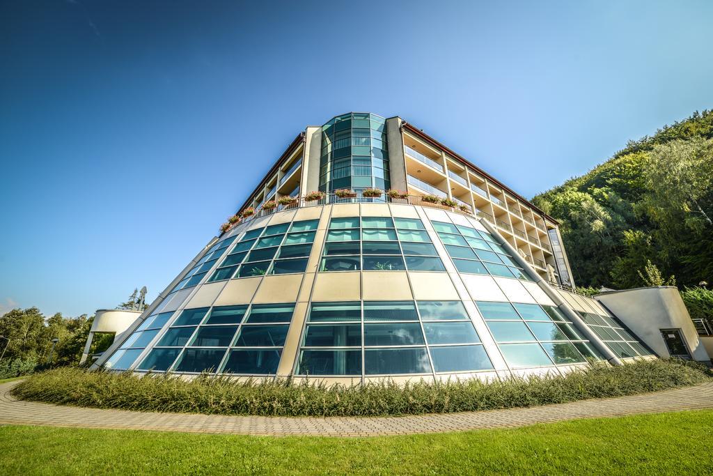 Hotel Belweder Ustron Dış mekan fotoğraf The main building of the University of Novi Sad