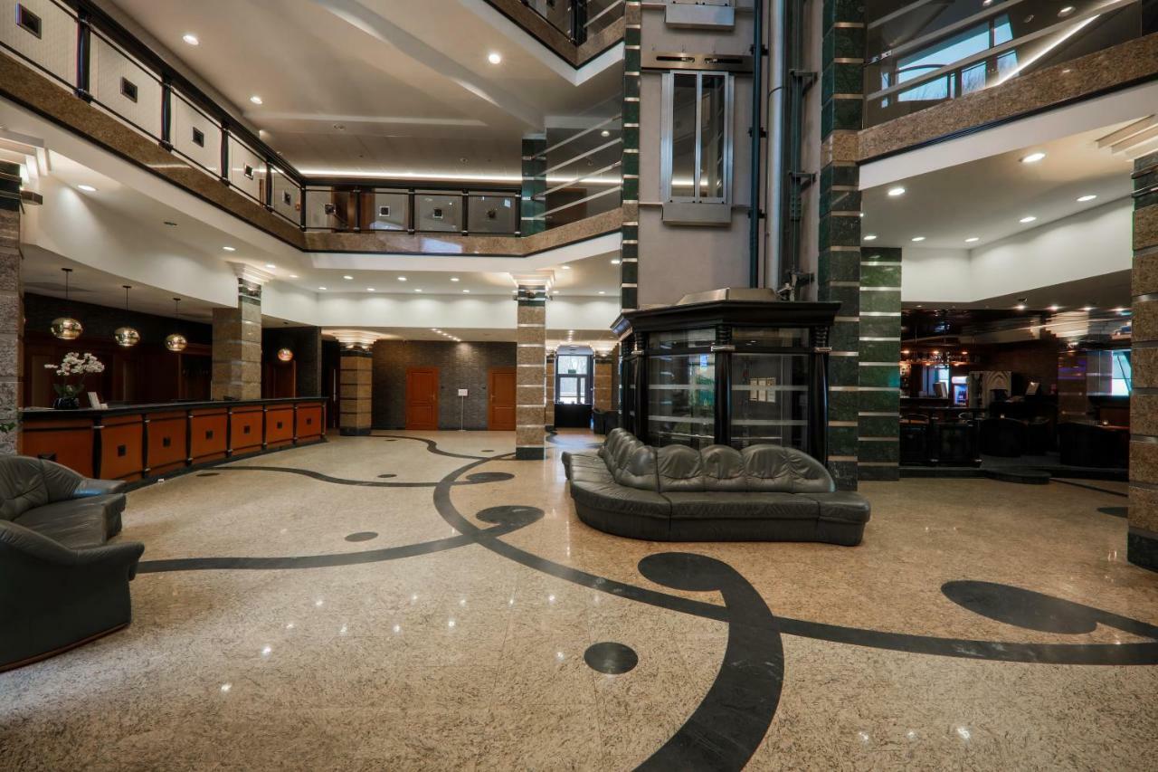 Hotel Belweder Ustron Dış mekan fotoğraf The lobby of the hotel